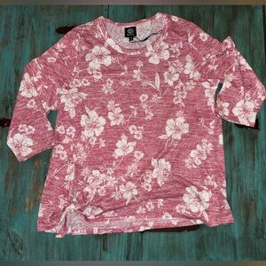 Bobeau Red and White Floral Top w/hip tie. Ladies Size XL